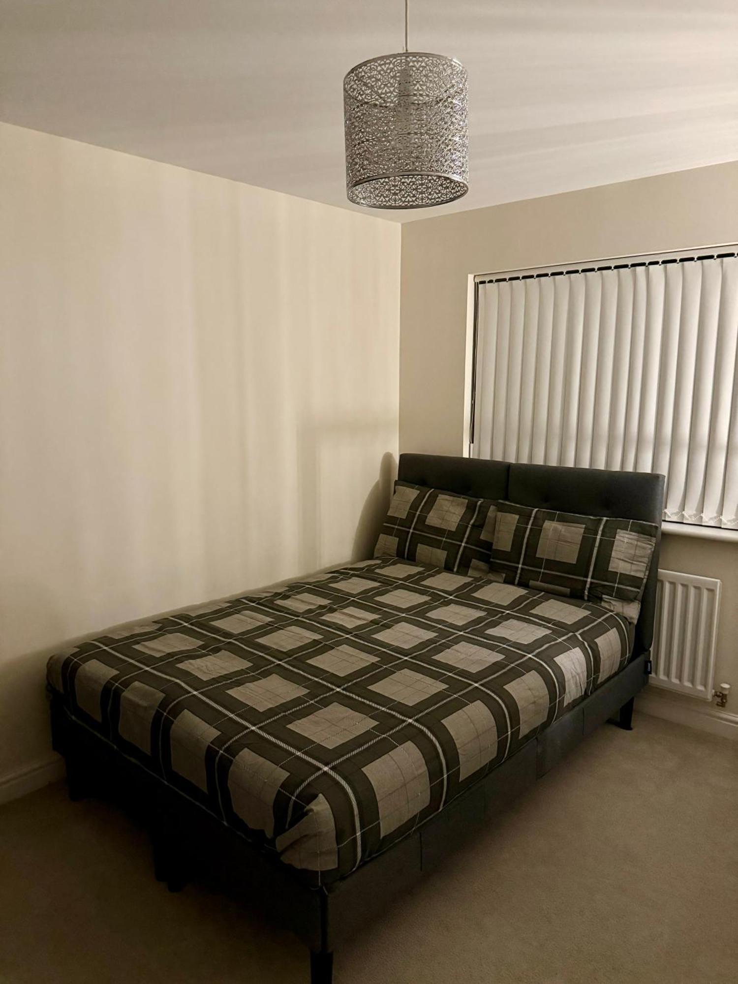 Large Double Room & Private Ensuite Bathroom, Badbury Park, Swindon, Near Great Western Hospital Zewnętrze zdjęcie